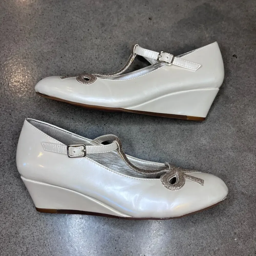 Gianni Bini girls Ivory cream gold bow low wedge heel formal dress shoes size 3